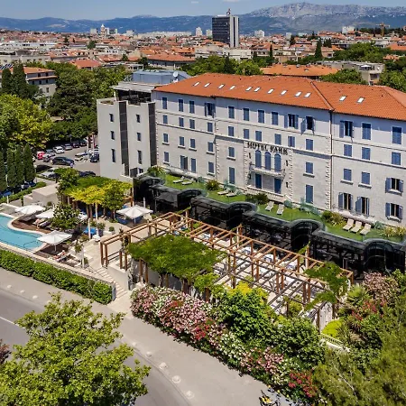 Park Hotel 5*