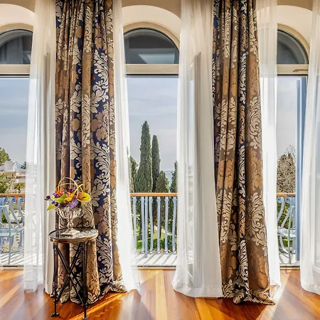 Park Otel 5*